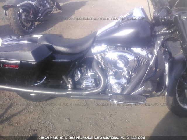 1HD1FHW144Y724202 - 2004 HARLEY-DAVIDSON FLHPI BLACK photo 8