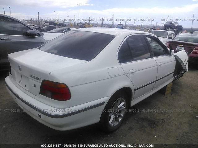 WBADM6347XBY33801 - 1999 BMW 528 I AUTOMATIC WHITE photo 4