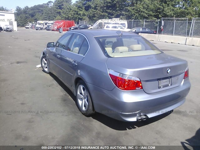 WBANF73597CU21368 - 2007 BMW 530 XI GRAY photo 3