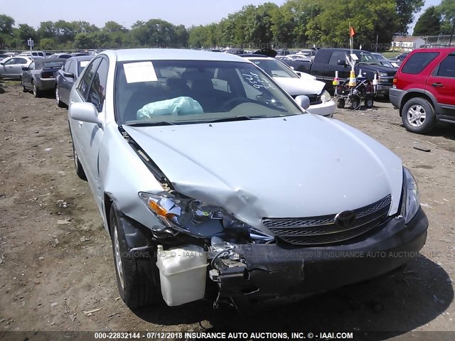 4T1BF32K52U519561 - 2002 TOYOTA CAMRY LE/XLE/SE 金色 照片 6