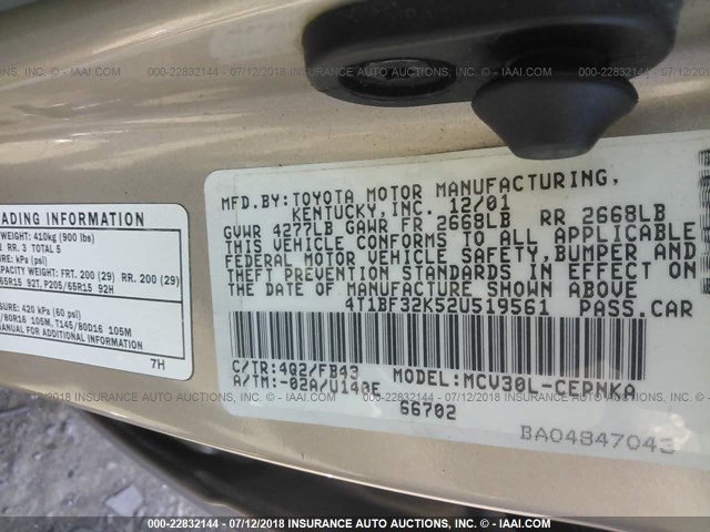 4T1BF32K52U519561 - 2002 TOYOTA CAMRY LE/XLE/SE 金色 照片 9