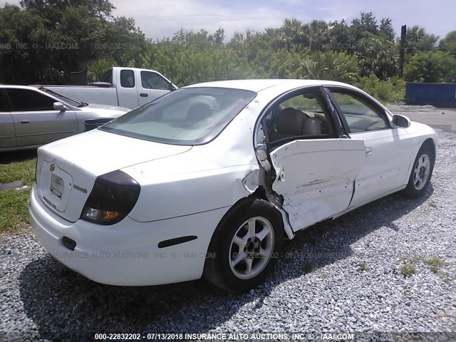 1G3GR64H314111157 - 2001 OLDSMOBILE AURORA WHITE photo 4