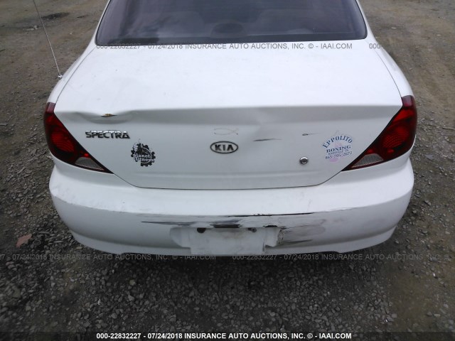 KNAFB121035246423 - 2003 KIA SPECTRA LS WHITE photo 6