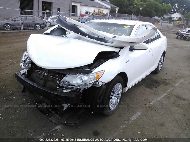 4T1BD1FK0EU139052 - 2014 TOYOTA CAMRY HYBRID/LE/XLE Ağ foto 2