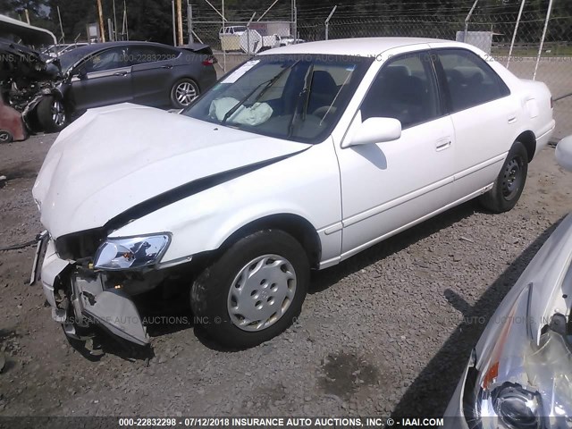 JT2BG22K5X0305110 - 1999 TOYOTA CAMRY LE/XLE 白色 照片 2