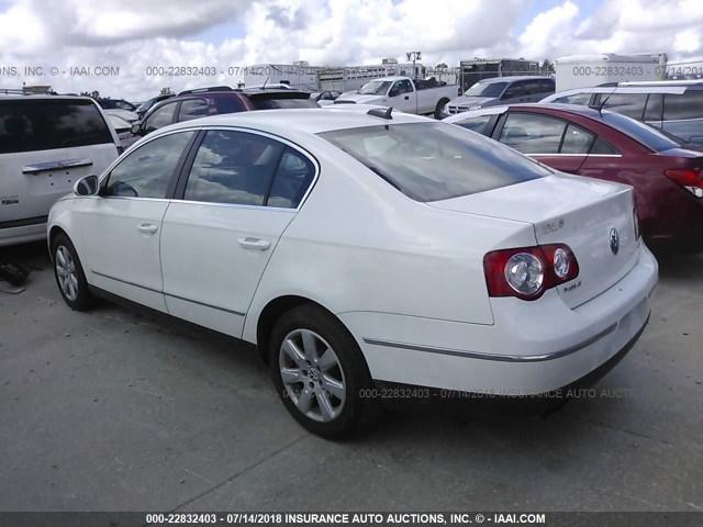 WVWAK73C06P115730 - 2006 VOLKSWAGEN PASSAT 2.0T/2.0T VALUE WHITE photo 3