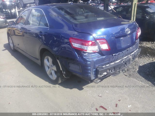 4T1BF3EKXBU734865 - 2011 TOYOTA CAMRY SE/LE/XLE ლურჯი ფოტო 3