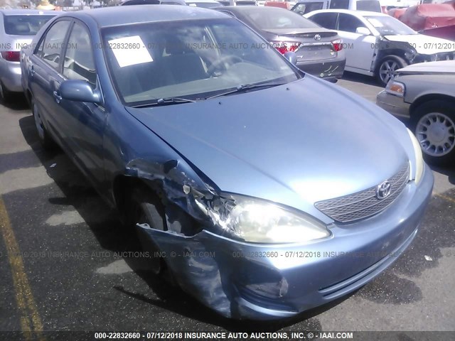 4T1BE30K74U918349 - 2004 TOYOTA CAMRY LE/XLE/SE ლურჯი ფოტო 1
