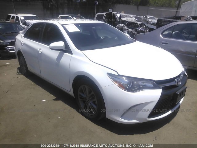 4T1BF1FK9GU505555 - 2016 TOYOTA CAMRY LE/XLE/SE/XSE WHITE photo 1
