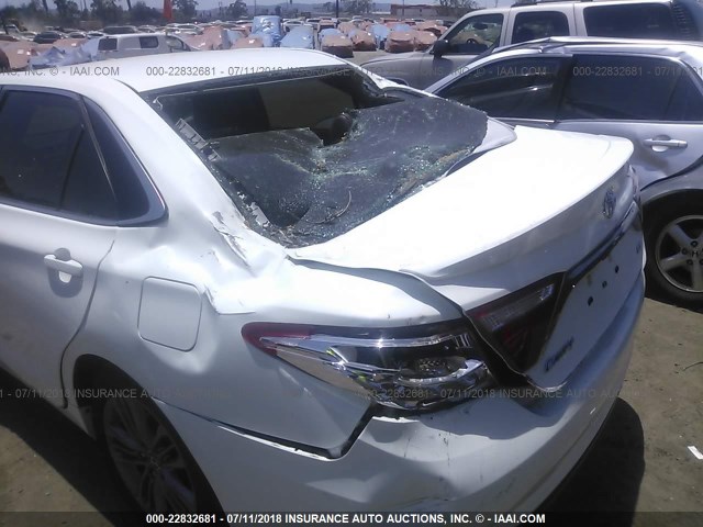 4T1BF1FK9GU505555 - 2016 TOYOTA CAMRY LE/XLE/SE/XSE WHITE photo 6
