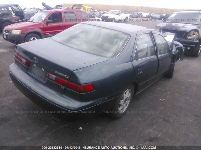 JT2BF22K1V0007900 - 1997 TOYOTA CAMRY LE/XLE GREEN photo 4