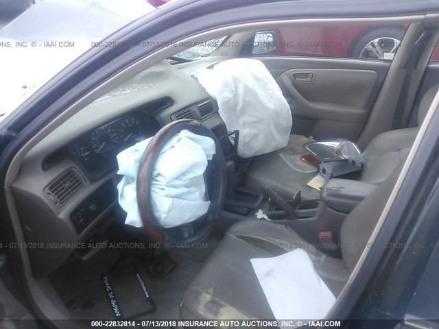JT2BF22K1V0007900 - 1997 TOYOTA CAMRY LE/XLE GREEN photo 5