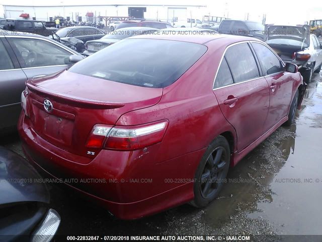 4T1BK46K57U028913 - 2007 TOYOTA CAMRY NEW GENERAT LE/XLE/SE RED photo 4