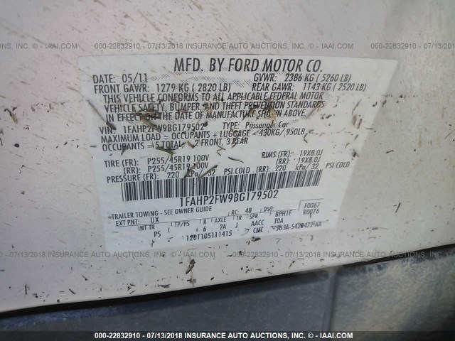 1FAHP2FW9BG179502 - 2011 FORD TAURUS LIMITED SILVER photo 9