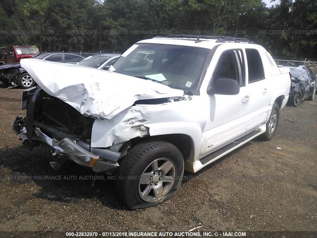 3GNEC12Z86G222697 - 2006 CHEVROLET AVALANCHE C1500 WHITE photo 2