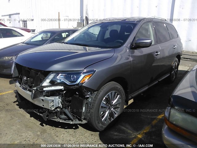 5N1DR2MM9HC611084 - 2017 NISSAN PATHFINDER S/SV/SL/PLATINUM GRAY photo 2