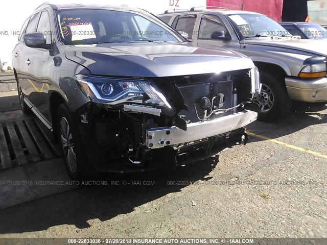 5N1DR2MM9HC611084 - 2017 NISSAN PATHFINDER S/SV/SL/PLATINUM GRAY photo 6