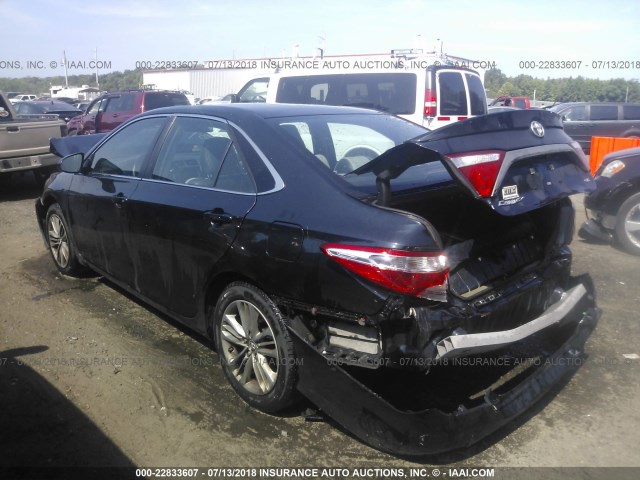 4T1BF1FK7FU033791 - 2015 TOYOTA CAMRY LE/XLE/SE/XSE 蓝色 照片 3