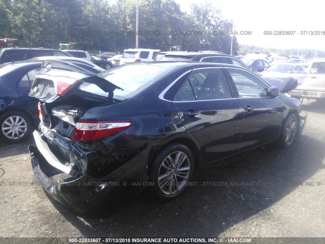 4T1BF1FK7FU033791 - 2015 TOYOTA CAMRY LE/XLE/SE/XSE 蓝色 照片 4