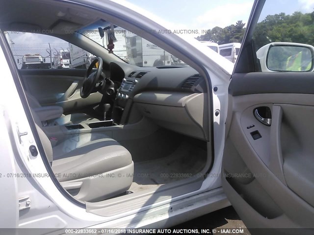 4T1BE46K78U734399 - 2008 TOYOTA CAMRY CE/LE/XLE/SE WHITE photo 5