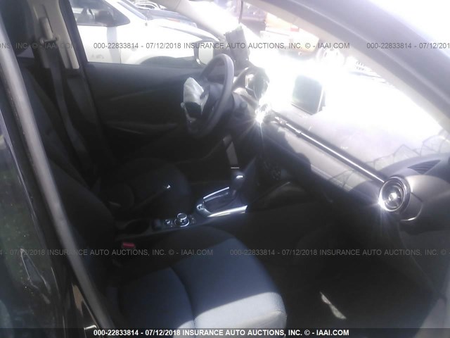 3MYDLBZV2GY100704 - 2016 TOYOTA SCION IA BLACK photo 5