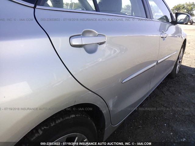 4T1BF1FKXGU501627 - 2016 TOYOTA CAMRY LE/XLE/SE/XSE SILVER photo 6
