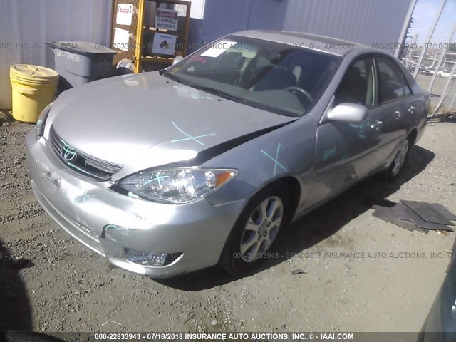 4T1BF30K35U593245 - 2005 TOYOTA CAMRY LE/XLE/SE 银色 照片 2