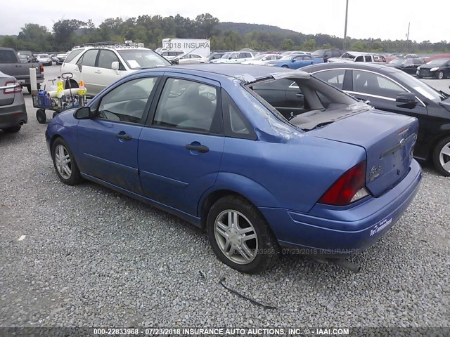 1FAFP34312W332501 - 2002 FORD FOCUS SE/SE COMFORT/SE SPORT BLUE photo 3