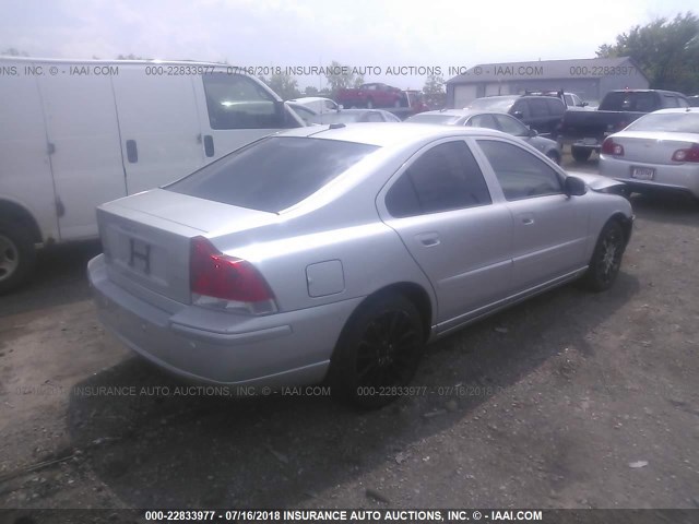 YV1RS592982686990 - 2008 VOLVO S60 2.5T SILVER photo 4