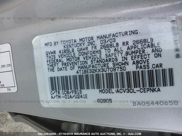 4T1BE32KX3U709750 - 2003 TOYOTA CAMRY LE/XLE/SE 银色 照片 9