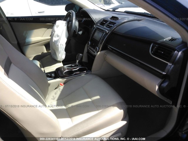 4T4BF1FK7CR169453 - 2012 TOYOTA CAMRY SE/LE/XLE შავი ფოტო 5