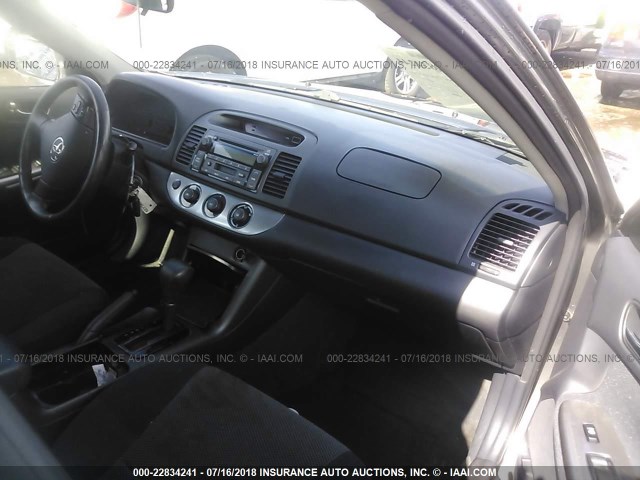 4T1BE32KX5U520129 - 2005 TOYOTA CAMRY LE/XLE/SE 灰色 照片 5