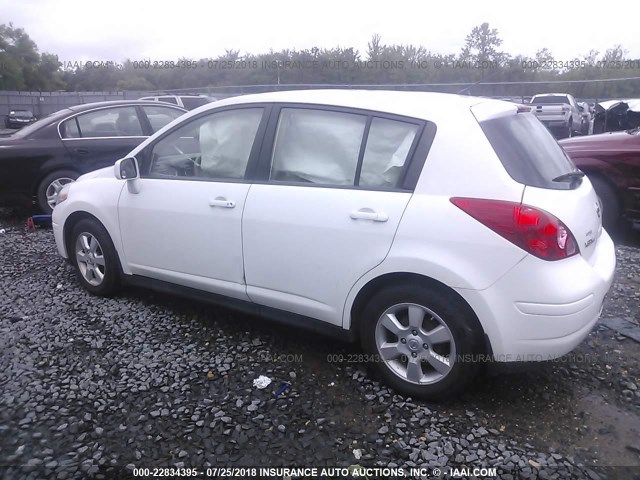 3N1BC13E79L416613 - 2009 NISSAN VERSA S/SL WHITE photo 3