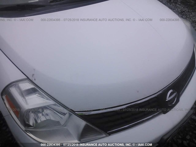 3N1BC13E79L416613 - 2009 NISSAN VERSA S/SL WHITE photo 6