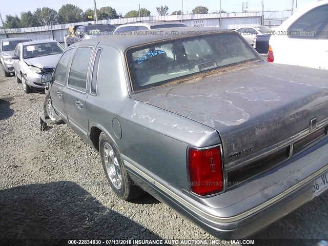 1LNLM82W6VY666897 - 1997 LINCOLN TOWN CAR SIGNATURE/TOURING GRAY photo 3