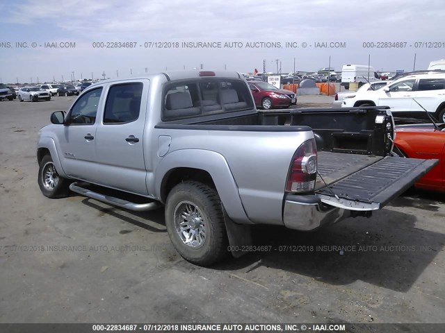 5TEJU4GN3AZ682441 - 2010 TOYOTA TACOMA DOUBLE CAB PRERUNNER SILVER photo 3