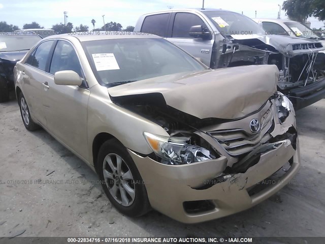 4T1BF3EK8BU589194 - 2011 TOYOTA CAMRY SE/LE/XLE GOLD photo 1