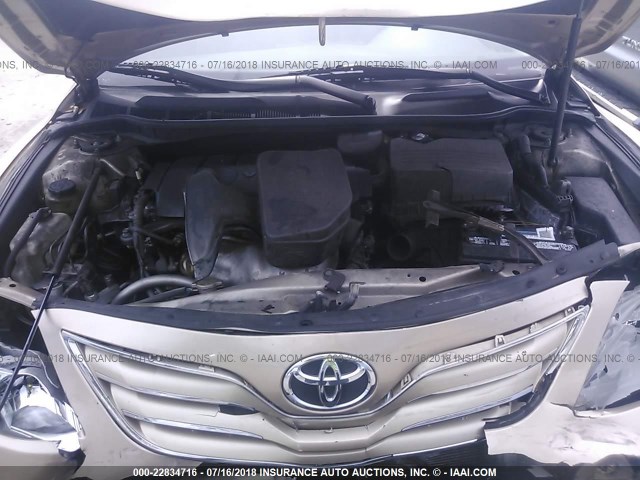 4T1BF3EK8BU589194 - 2011 TOYOTA CAMRY SE/LE/XLE GOLD photo 10