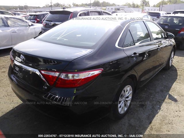 4T4BF1FK0FR497818 - 2015 TOYOTA CAMRY LE/XLE/SE/XSE BLACK photo 4