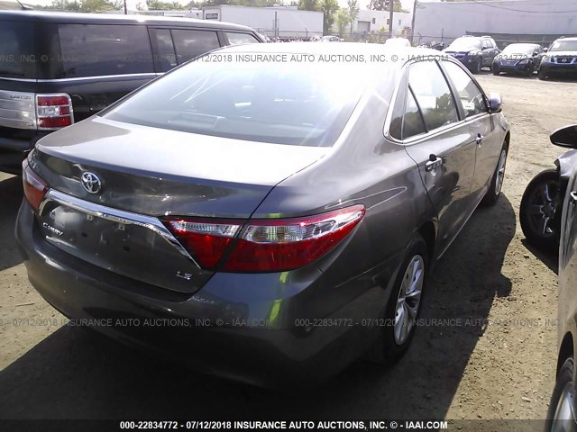 4T4BF1FKXGR560876 - 2016 TOYOTA CAMRY LE/XLE/SE/XSE GRAY photo 4