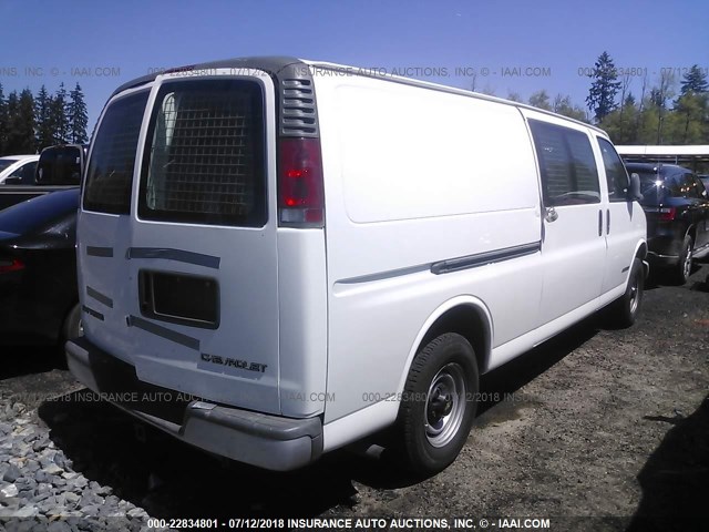 1GCHG39R621236733 - 2002 CHEVROLET EXPRESS G3500  WHITE photo 4