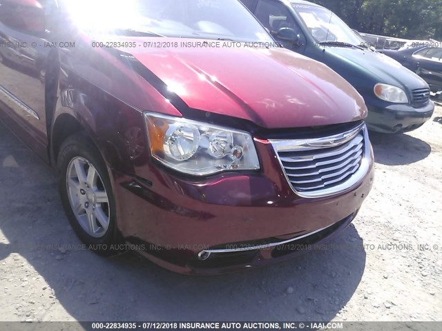 2A4RR5DGXBR605180 - 2011 CHRYSLER TOWN & COUNTRY TOURING RED photo 6