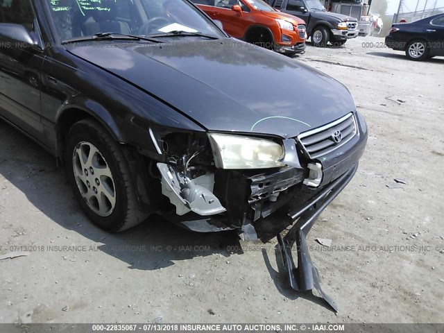 JT2BF22K310335071 - 2001 TOYOTA CAMRY CE/LE/XLE 灰色 照片 6