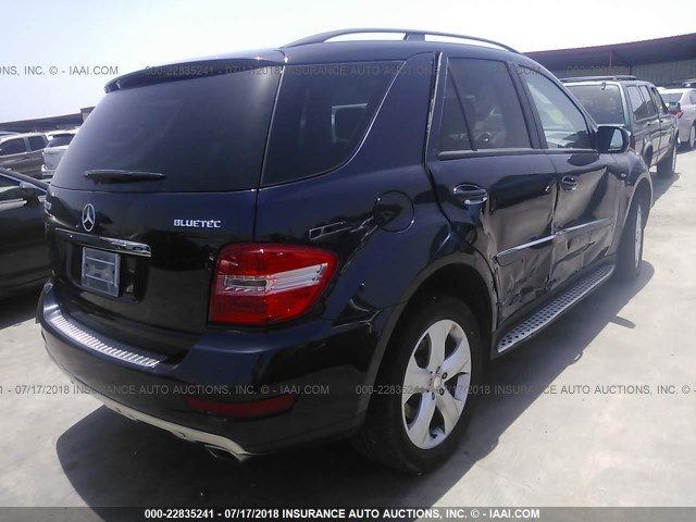 4JGBB25E79A512084 - 2009 MERCEDES-BENZ ML BLUE photo 4