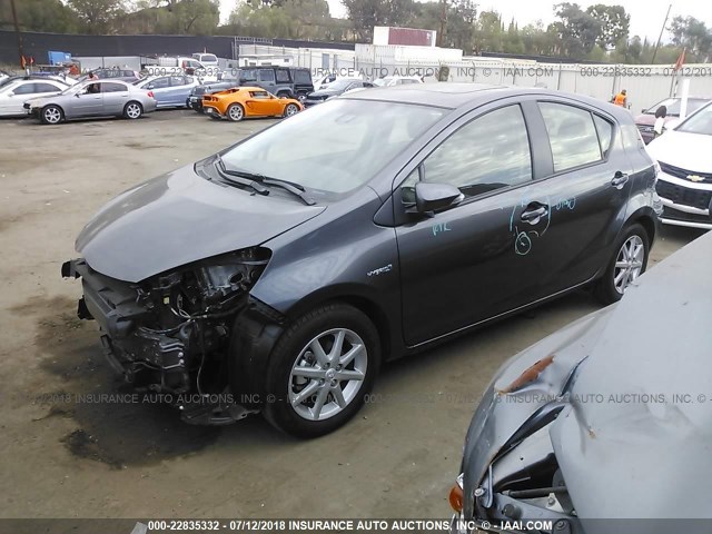 JTDKDTB37G1116967 - 2016 TOYOTA PRIUS C GRAY photo 2