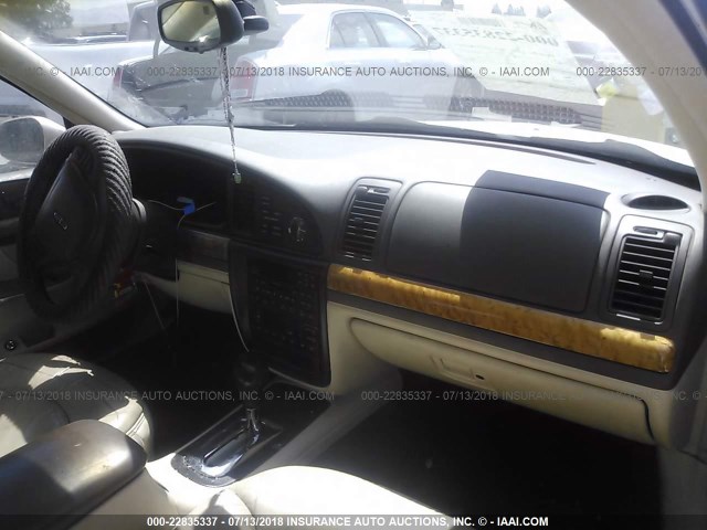 1LNLM97V9WY603994 - 1998 LINCOLN CONTINENTAL  Бежевый фото 5