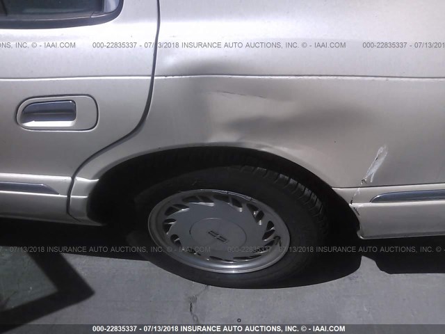 1LNLM97V9WY603994 - 1998 LINCOLN CONTINENTAL  Бежевый фото 6