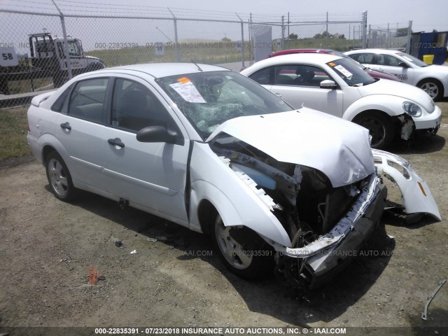 1FAHP34N67W364412 - 2007 FORD FOCUS ZX4/S/SE/SES 白色 照片 1