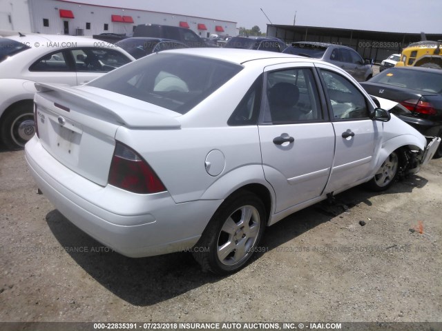 1FAHP34N67W364412 - 2007 FORD FOCUS ZX4/S/SE/SES 白色 照片 4
