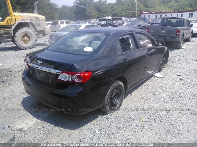 2T1BU4EE9DC988982 - 2013 TOYOTA COROLLA S/LE შავი ფოტო 4